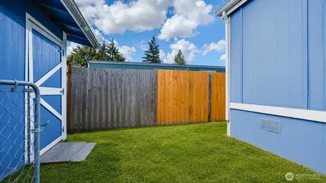 322 Chicago Boulevard S Pacific WA 98047