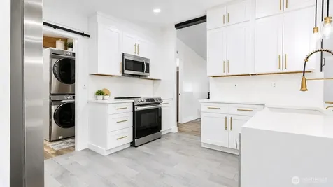 322 Chicago Boulevard S Pacific WA 98047