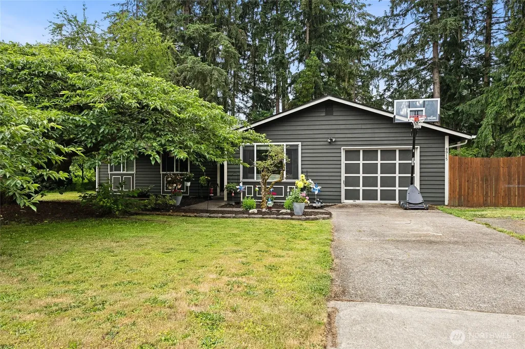 8915 Quinault Drive NE Olympia WA 98516