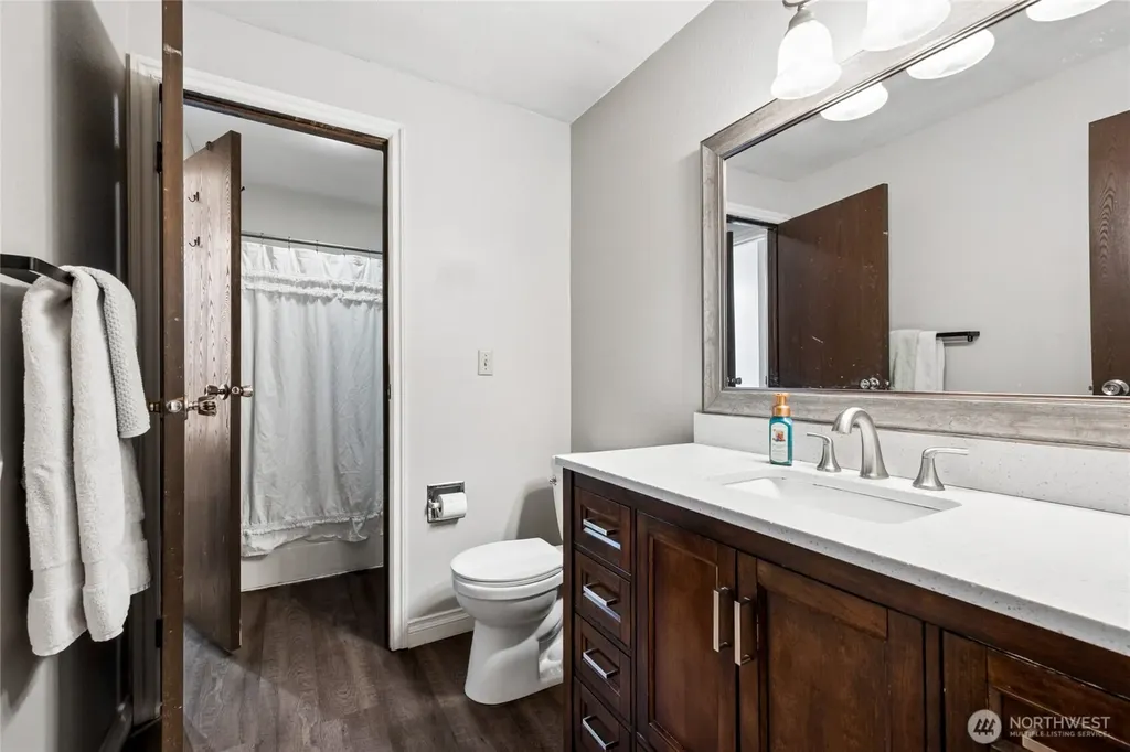 8915 Quinault Drive NE Olympia WA 98516