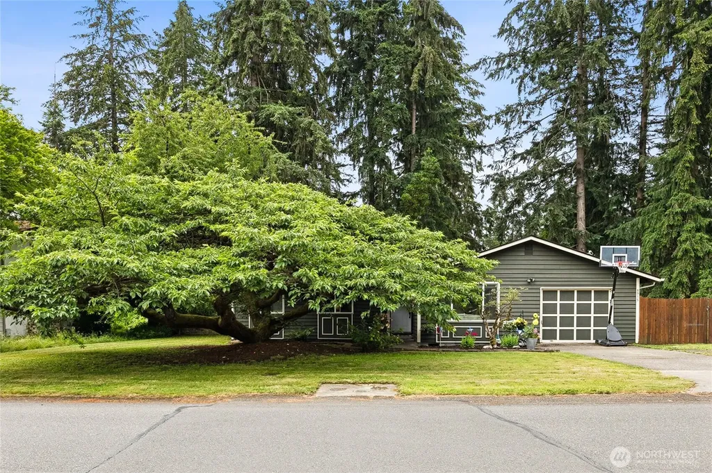 8915 Quinault Drive NE Olympia WA 98516