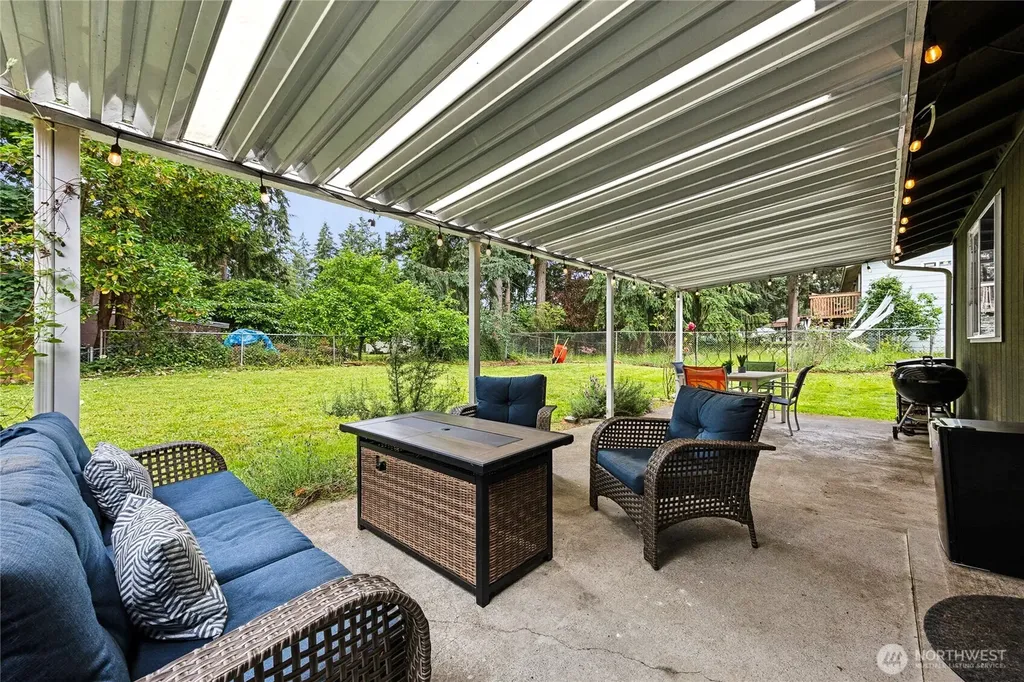 8915 Quinault Drive NE Olympia WA 98516
