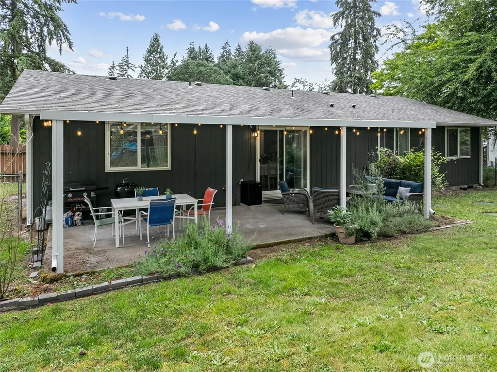8915 Quinault Drive NE Olympia WA 98516
