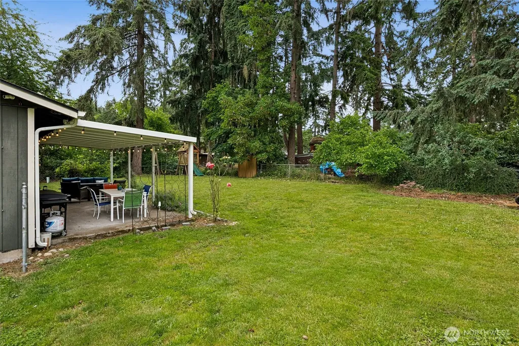 8915 Quinault Drive NE Olympia WA 98516