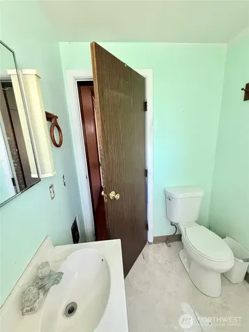 224 Bartlett Avenue E Omak WA 98841