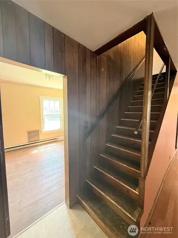 224 Bartlett Avenue E Omak WA 98841