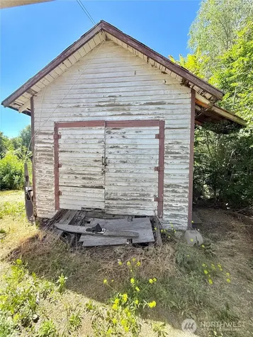 224 Bartlett Avenue E Omak WA 98841