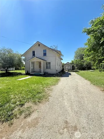 224 Bartlett Avenue E Omak WA 98841