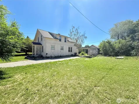 224 Bartlett Avenue E Omak WA 98841
