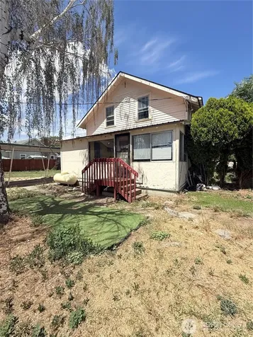 224 Bartlett Avenue E Omak WA 98841