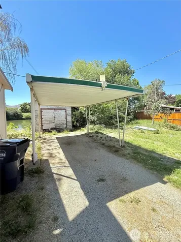 224 Bartlett Avenue E Omak WA 98841