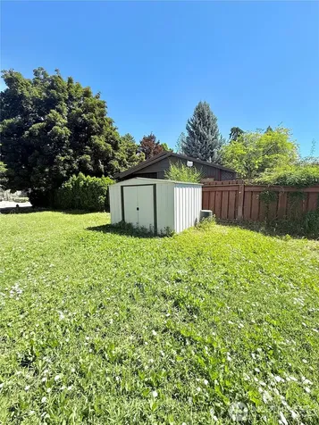 224 Bartlett Avenue E Omak WA 98841