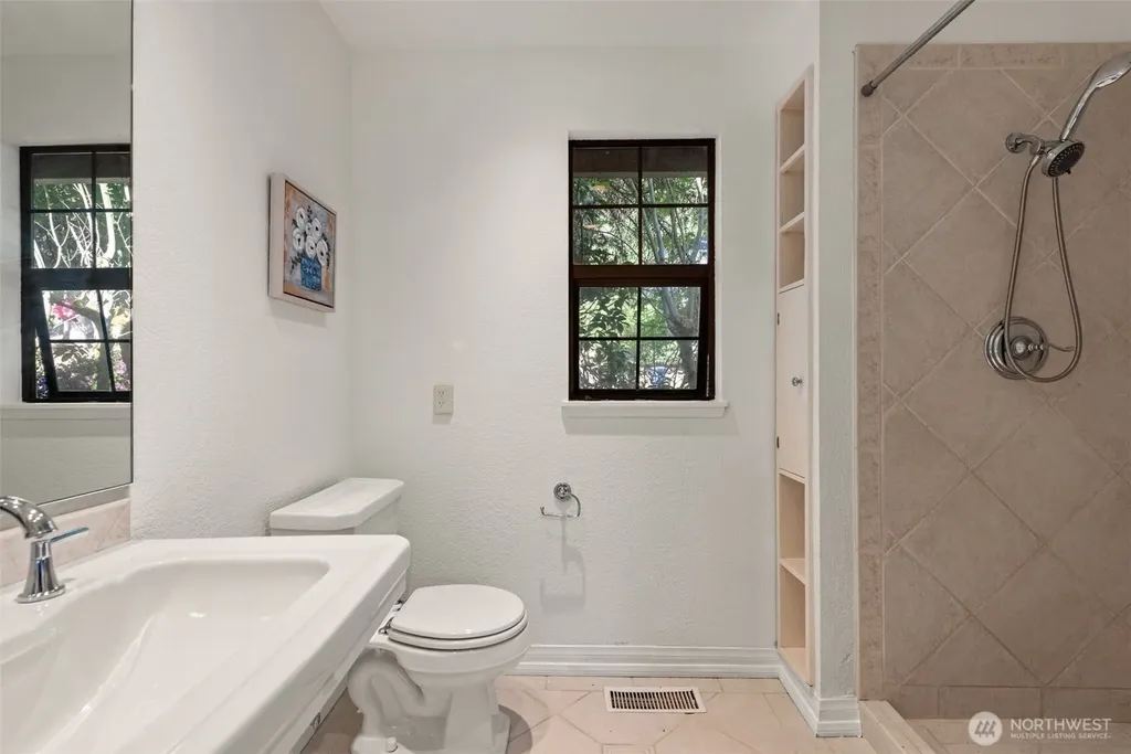 13257 SE 54th Place Bellevue WA 98006
