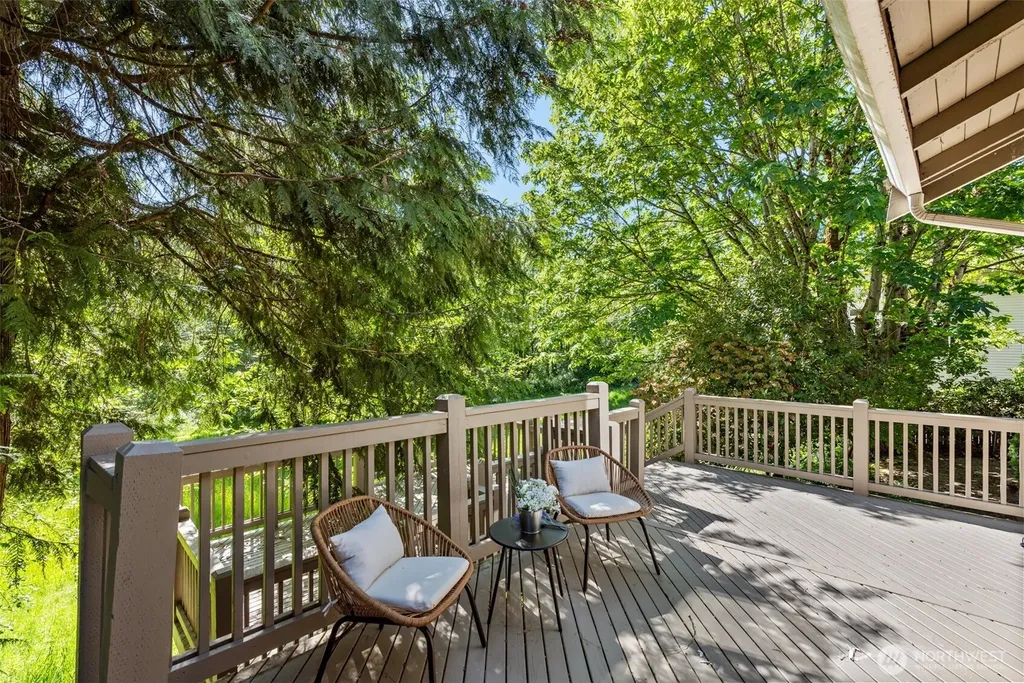 13257 SE 54th Place Bellevue WA 98006