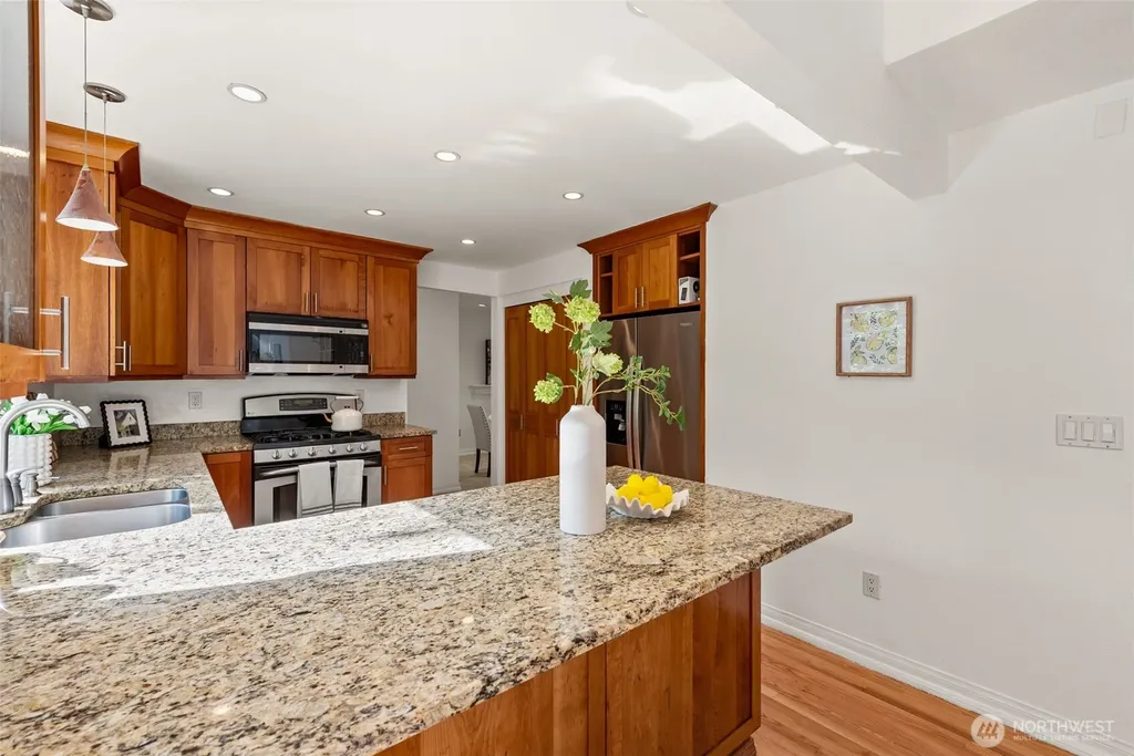 13257 SE 54th Place Bellevue WA 98006
