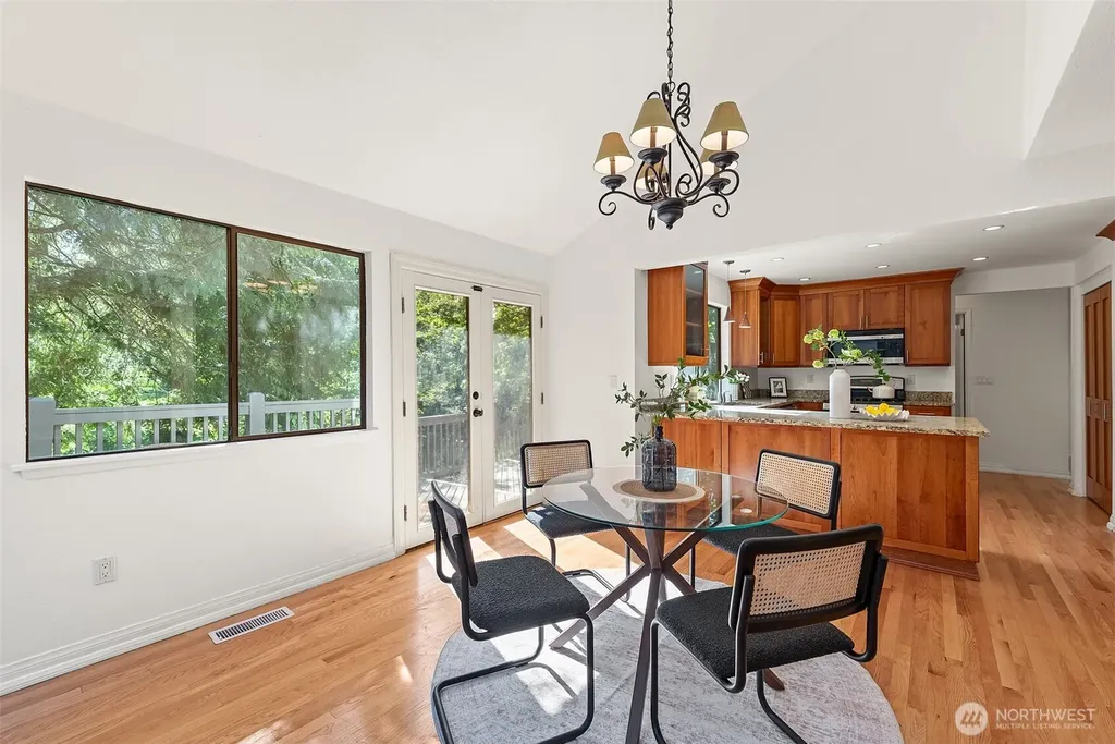 13257 SE 54th Place Bellevue WA 98006