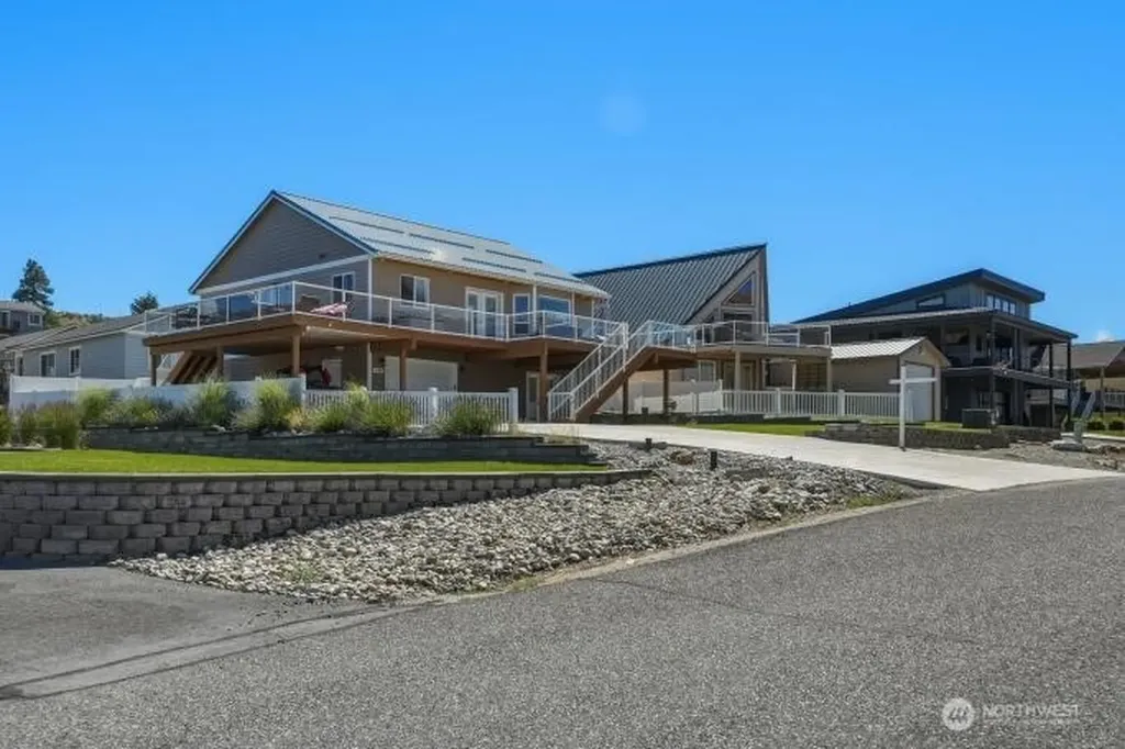 180 E Marine View Place Orondo WA 98843