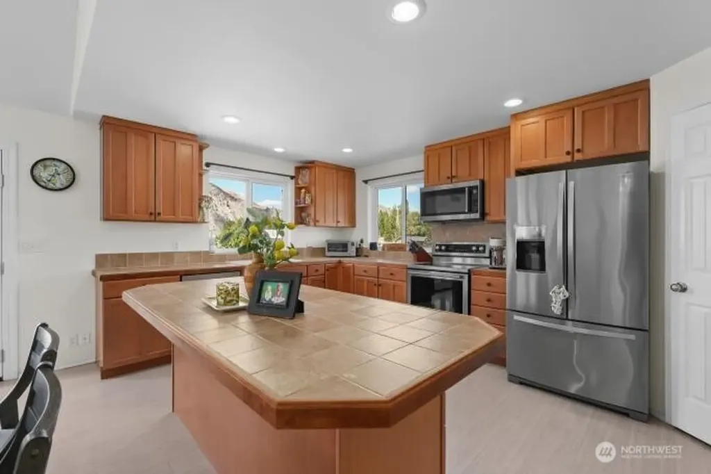 180 E Marine View Place Orondo WA 98843