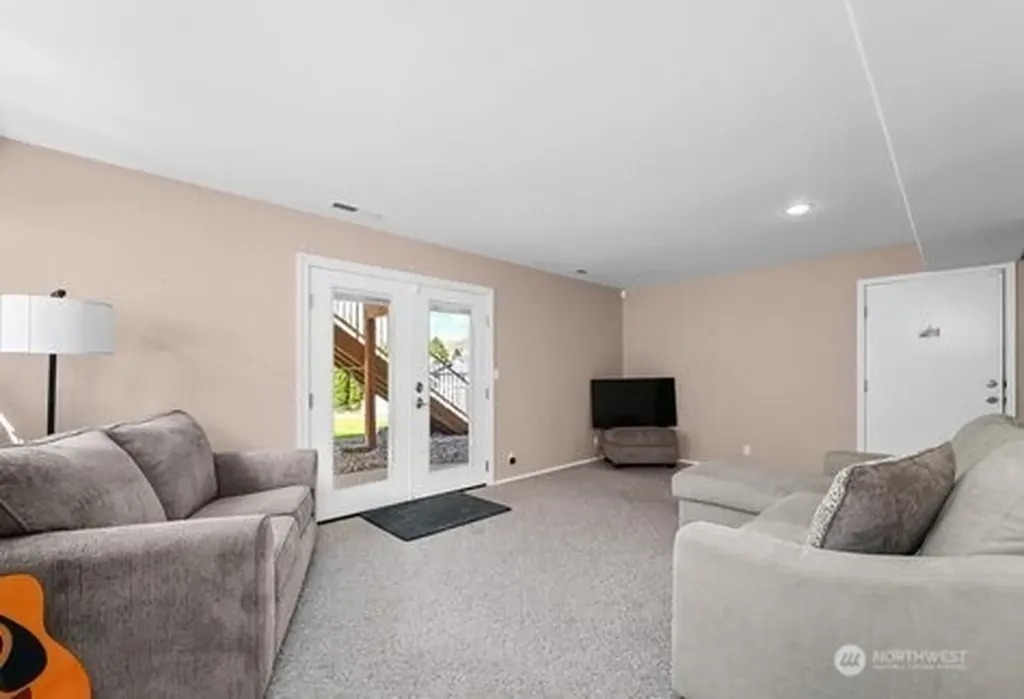 180 E Marine View Place Orondo WA 98843