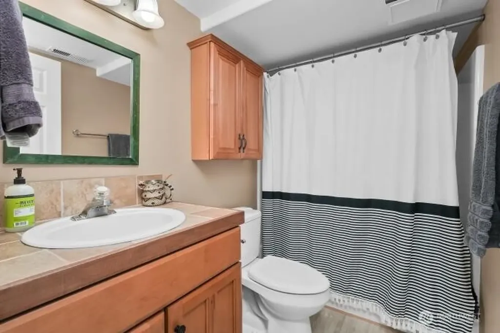 180 E Marine View Place Orondo WA 98843