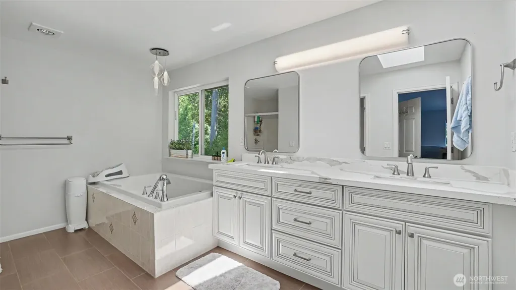 17337 SE 185th Place Renton WA 98058