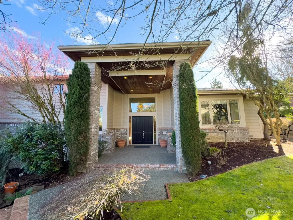 15831 SE 45th Street Bellevue WA 98006