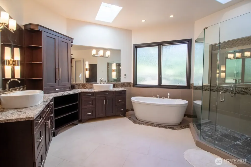15831 SE 45th Street Bellevue WA 98006