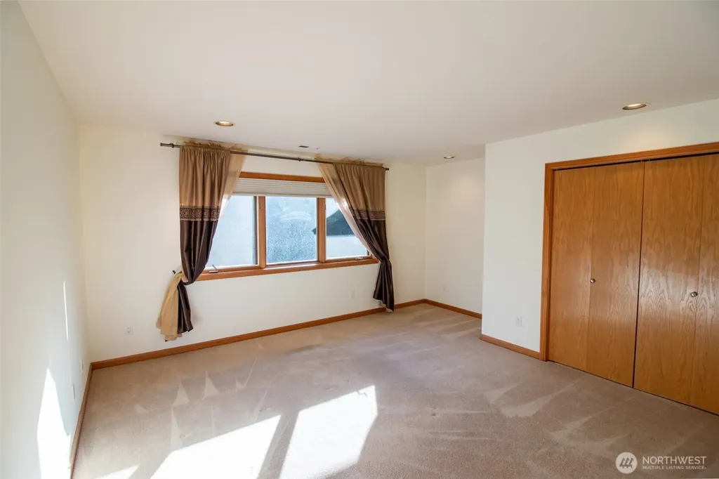 15831 SE 45th Street Bellevue WA 98006