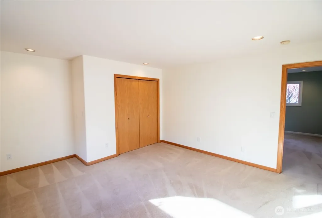 15831 SE 45th Street Bellevue WA 98006
