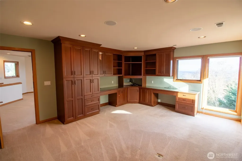 15831 SE 45th Street Bellevue WA 98006