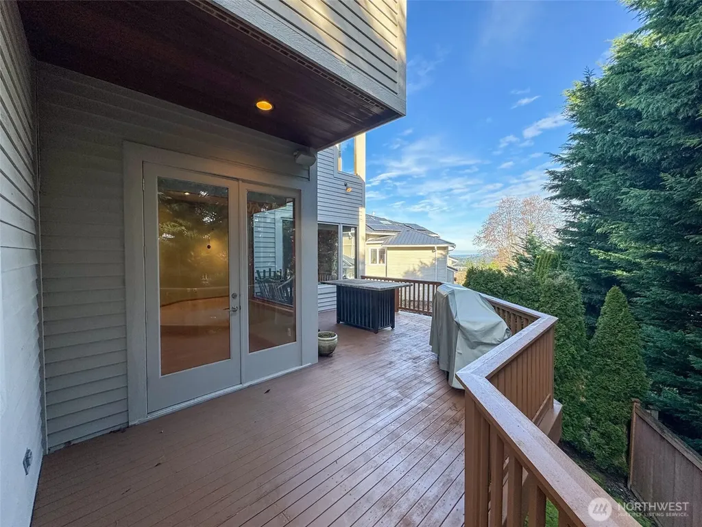 15831 SE 45th Street Bellevue WA 98006