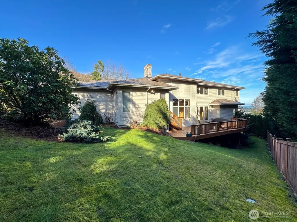 15831 SE 45th Street Bellevue WA 98006