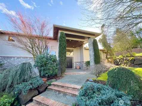 15831 SE 45th Street Bellevue WA 98006