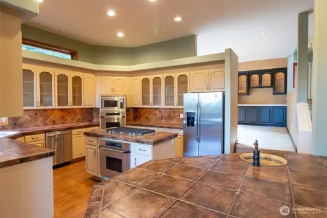 15831 SE 45th Street Bellevue WA 98006