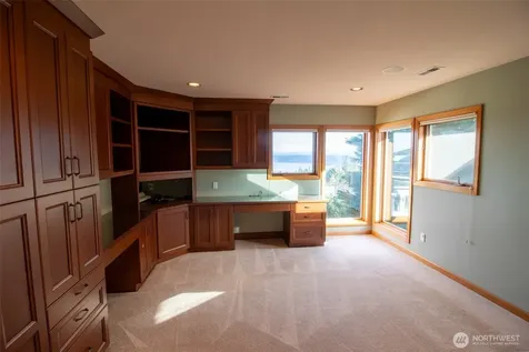 15831 SE 45th Street Bellevue WA 98006