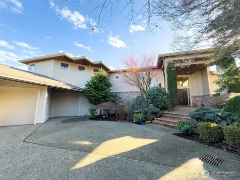 15831 SE 45th Street Bellevue WA 98006