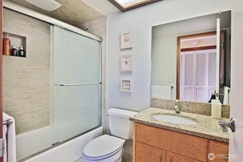 177 Keystone Avenue Coupeville WA 98239