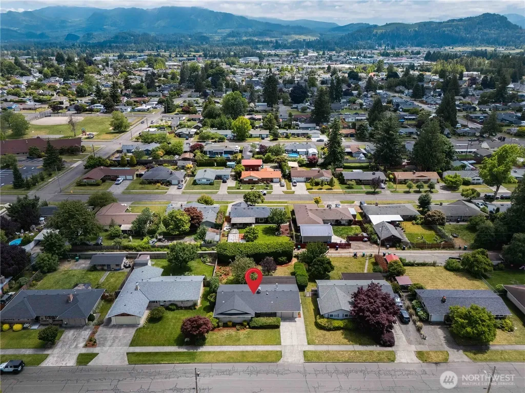 1209 Florence Street Enumclaw WA 98022