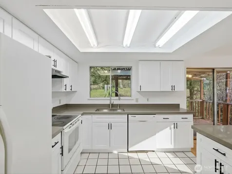 4848 S 170th Street Seatac WA 98188