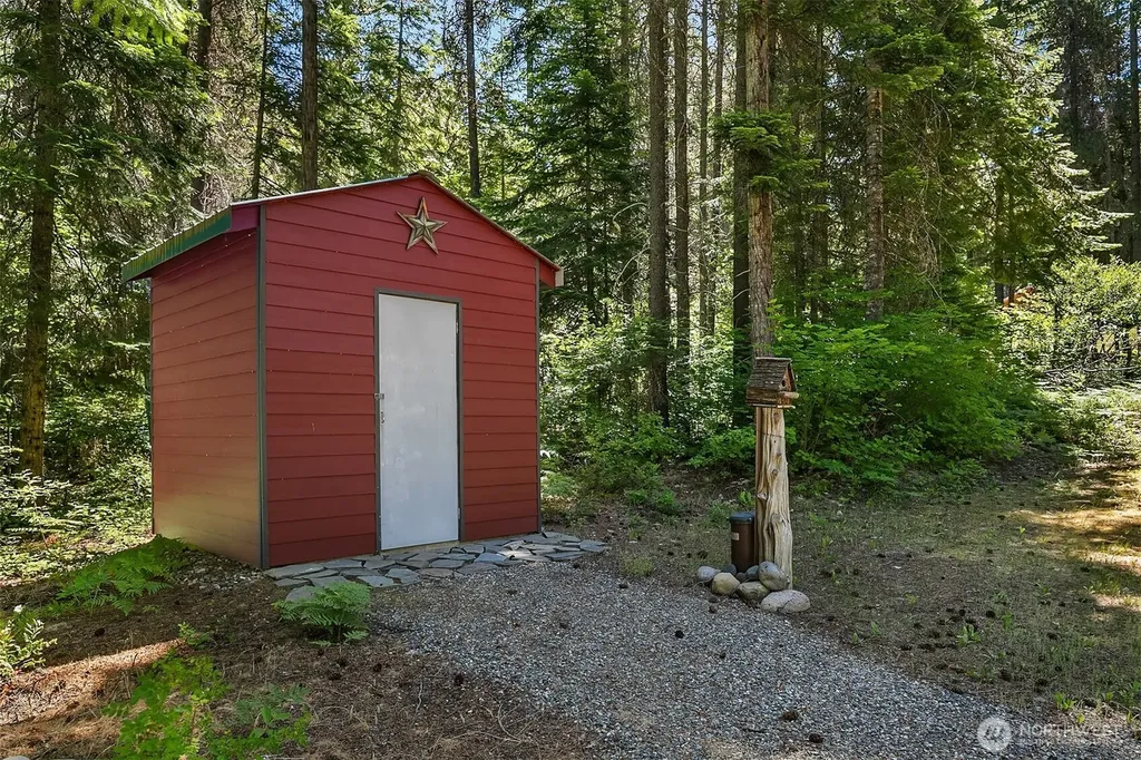 1970 Timber Mountain Loop Cle Elum WA 98922