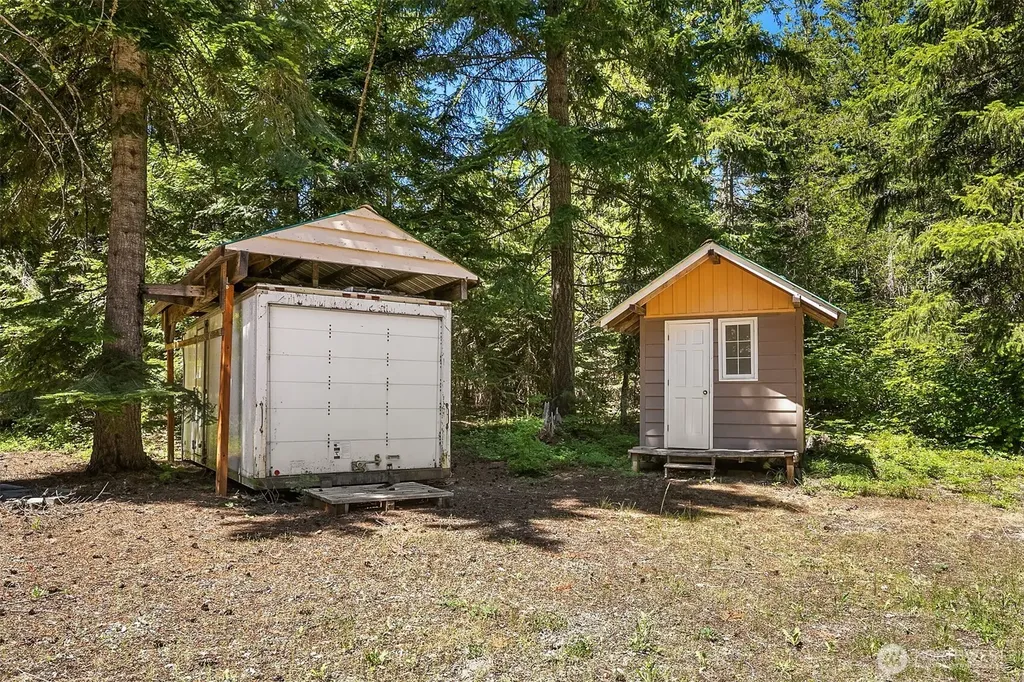 1970 Timber Mountain Loop Cle Elum WA 98922