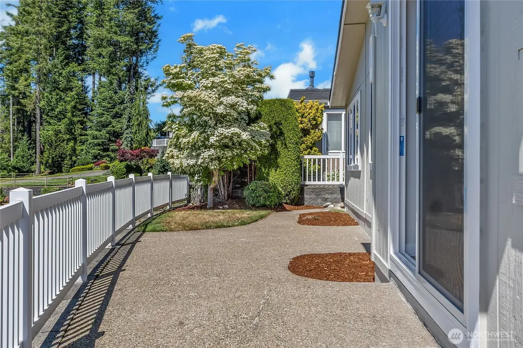 21855 SE 274th Lane Maple Valley WA 98038