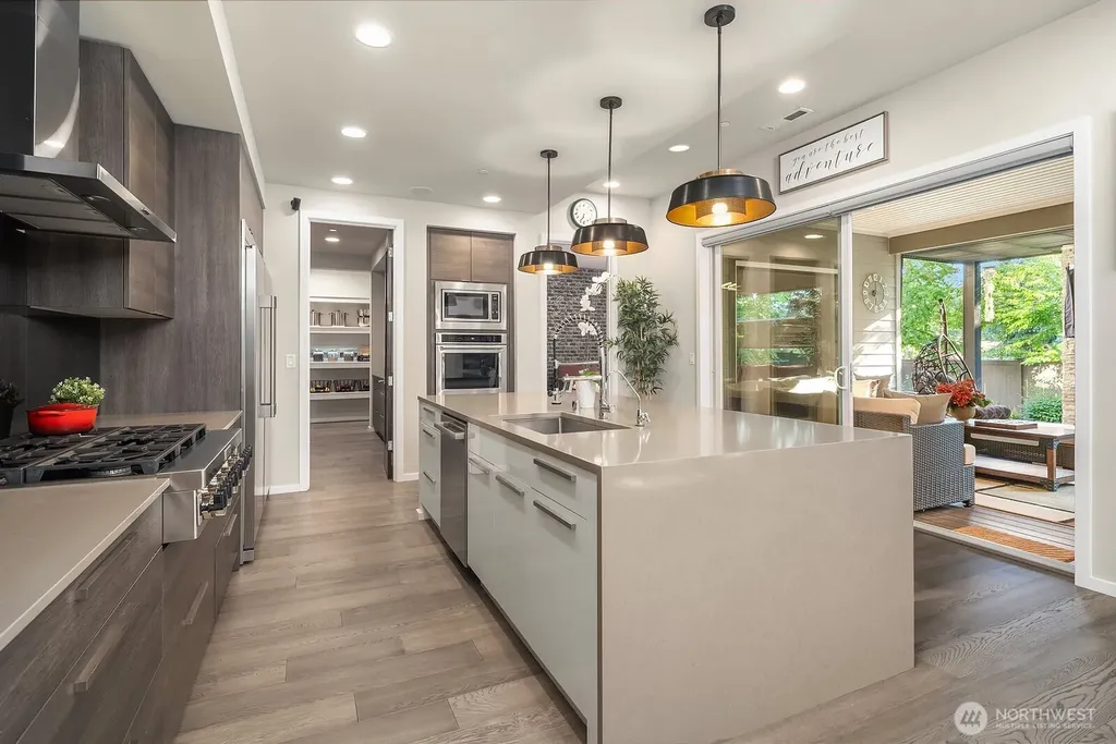 22222 SE 39th Place Sammamish WA 98075
