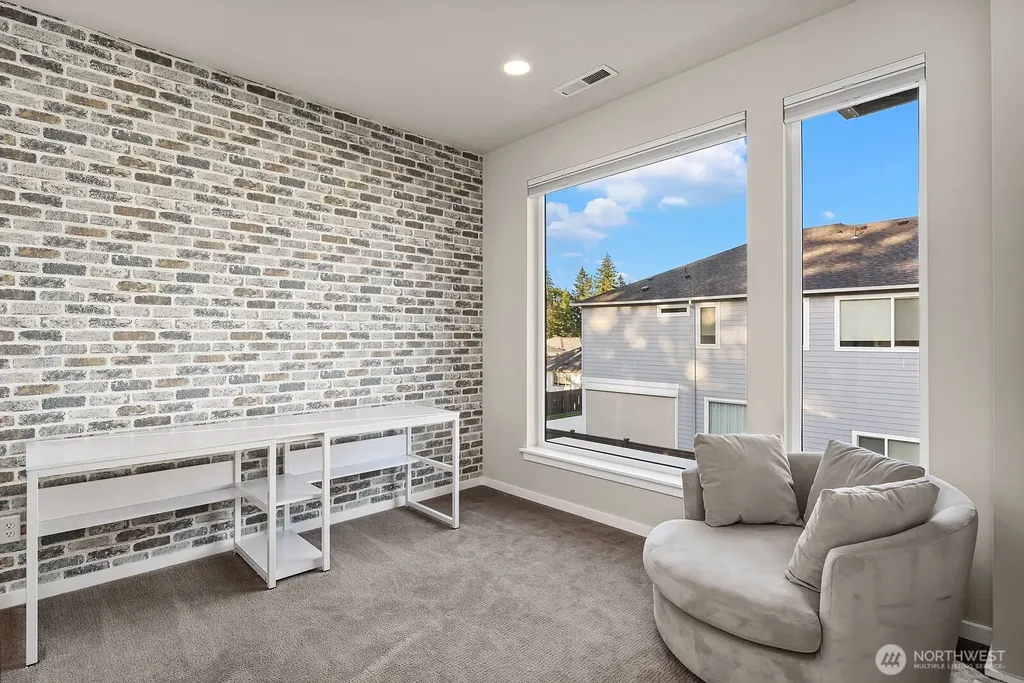 22222 SE 39th Place Sammamish WA 98075