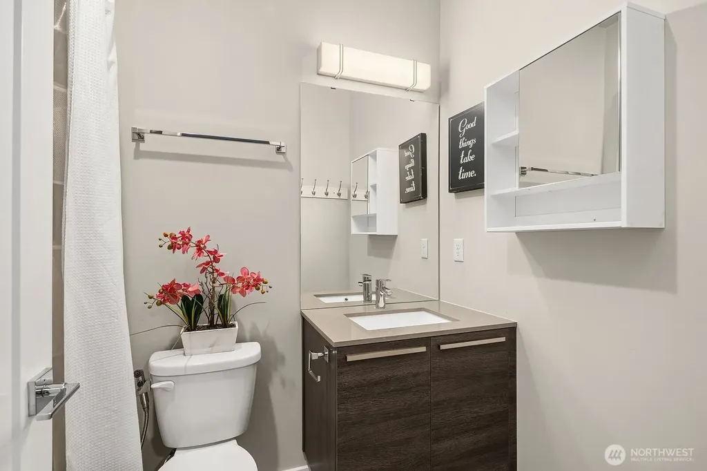 22222 SE 39th Place Sammamish WA 98075