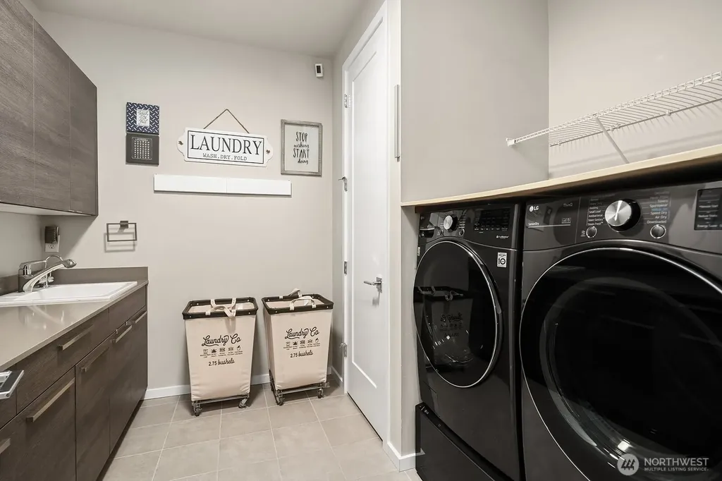 22222 SE 39th Place Sammamish WA 98075