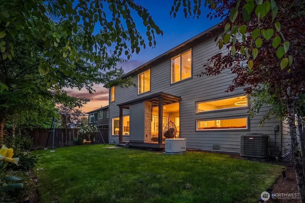 22222 SE 39th Place Sammamish WA 98075