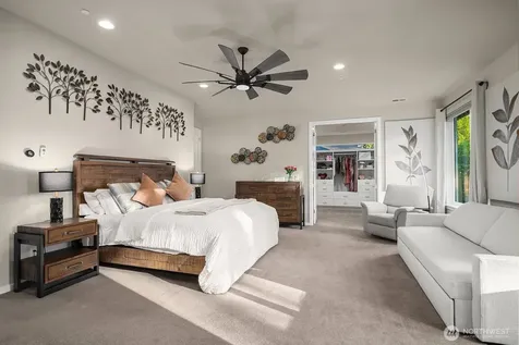 22222 SE 39th Place Sammamish WA 98075