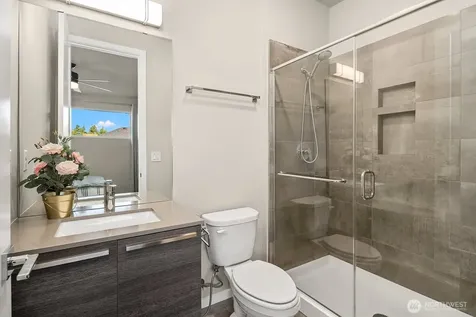 22222 SE 39th Place Sammamish WA 98075