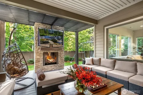22222 SE 39th Place Sammamish WA 98075